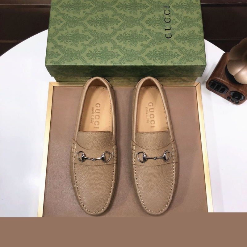 G*u*i leather shoes
